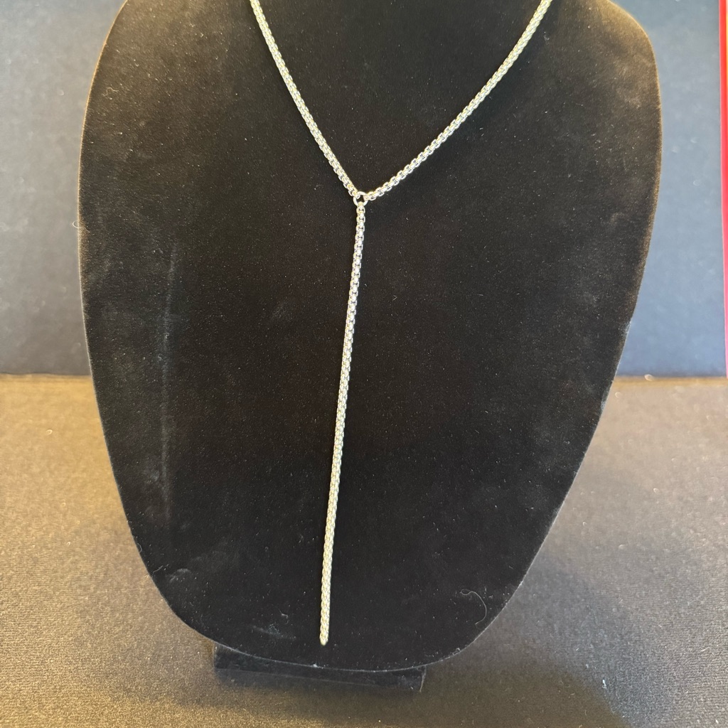 Silver Tone Necklace